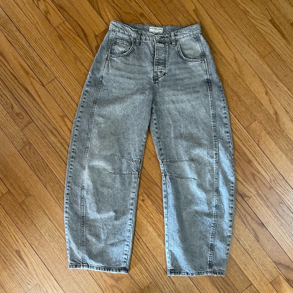 Free People We The Free Good Luck Mid Rise Barrel Jeans Size 26 Archive Gray - Picture 3 of 13